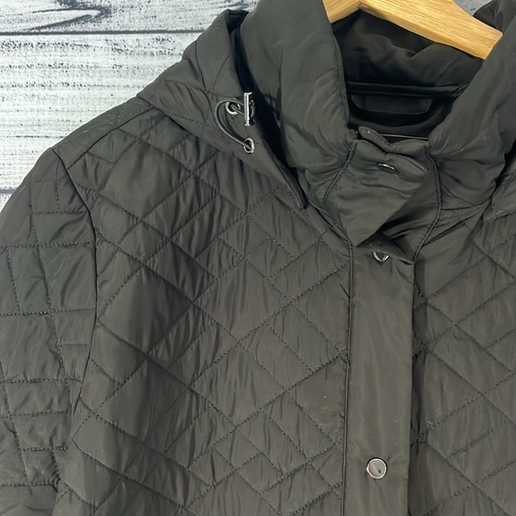 BERNARDO-Black Quilted Hooded Coat - Picture 5 of 11